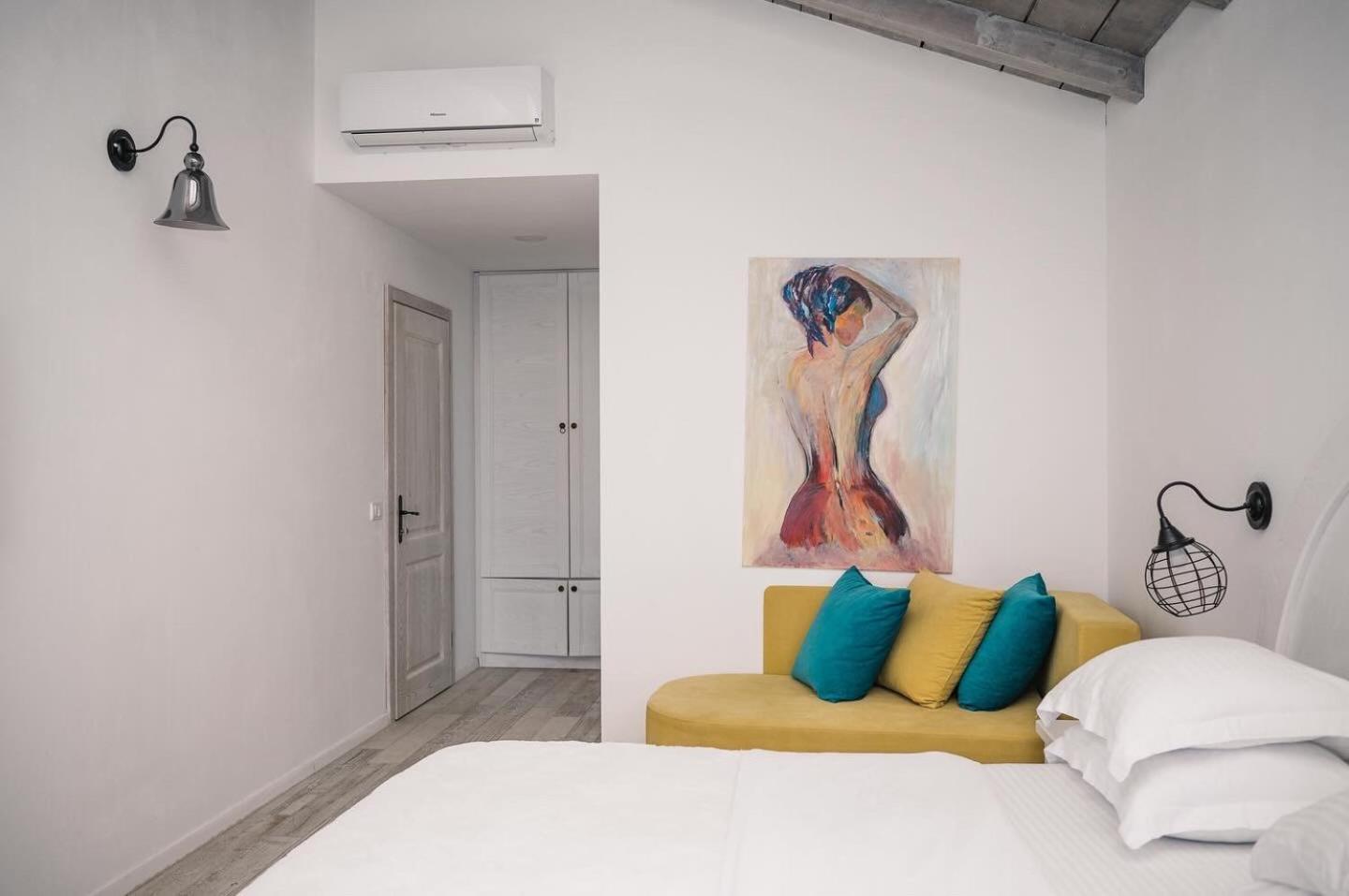 Deluxe Doppelzimmer (2 Erwachsene & 1 Kind)