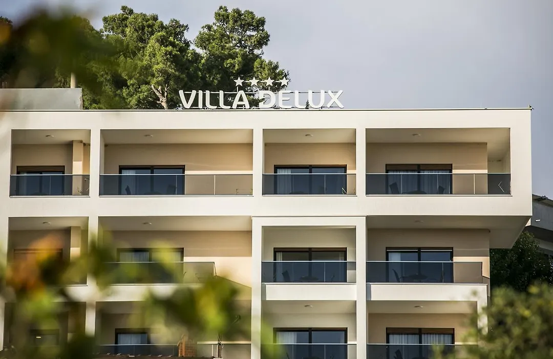 Villa Delux-1