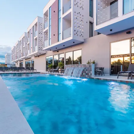 Trio Resort-3